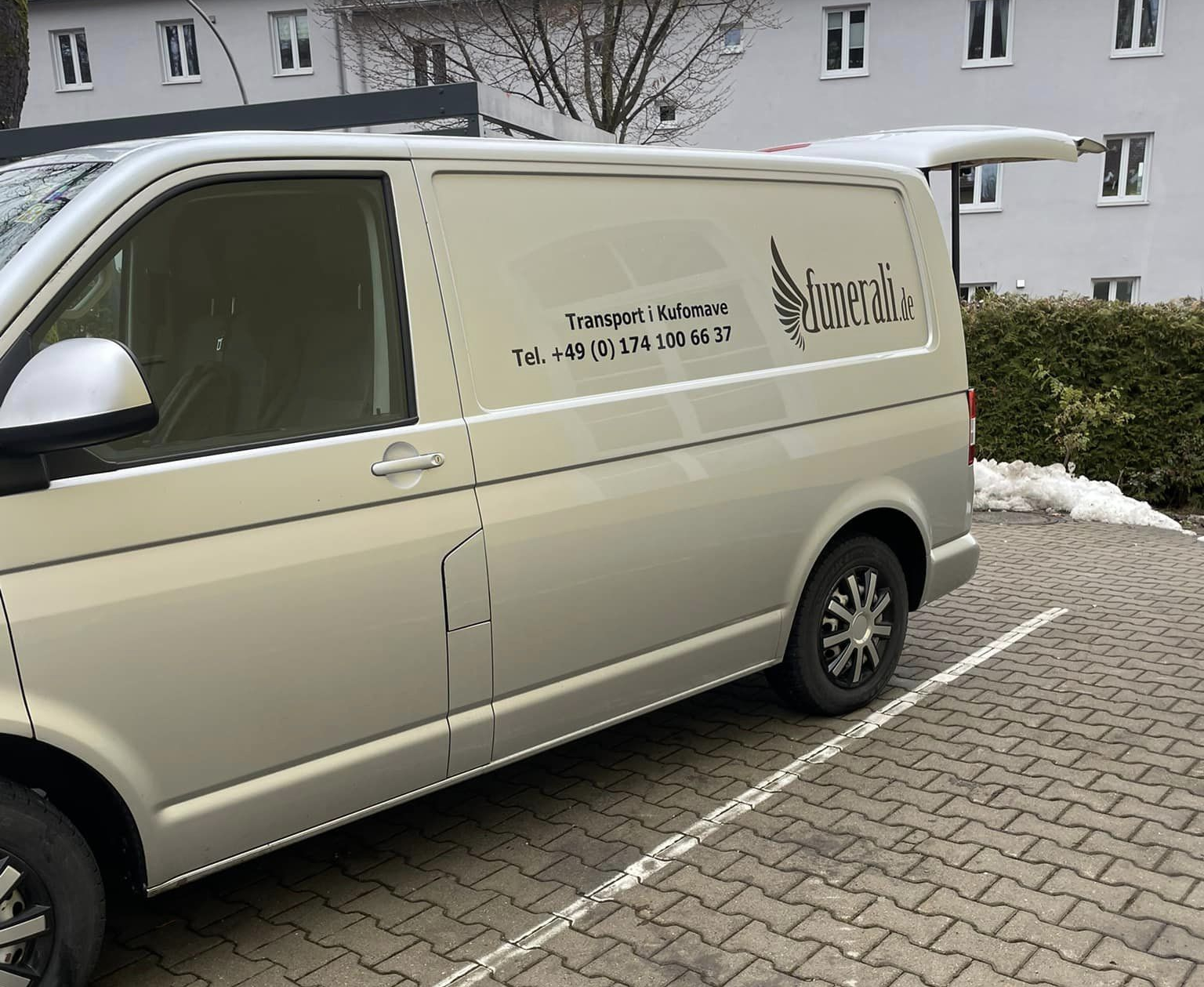 Shërbime Funerale Albania - Ne do bëjmë çmos të jemi krah jush